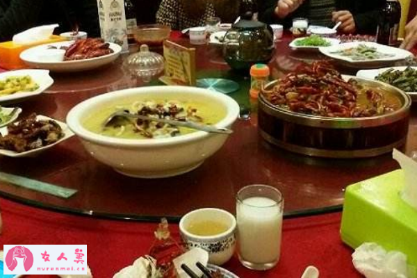 吃夜宵怕发胖，你需要了解这几个技巧
