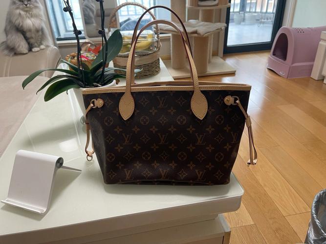 LV Neverfull老花包