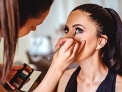 化妆培训机构怎么选?2025年避坑指南-女人美