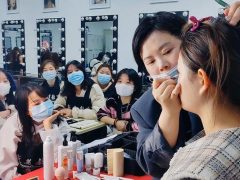 学化妆学费一般多少钱 要学多久？-女人美